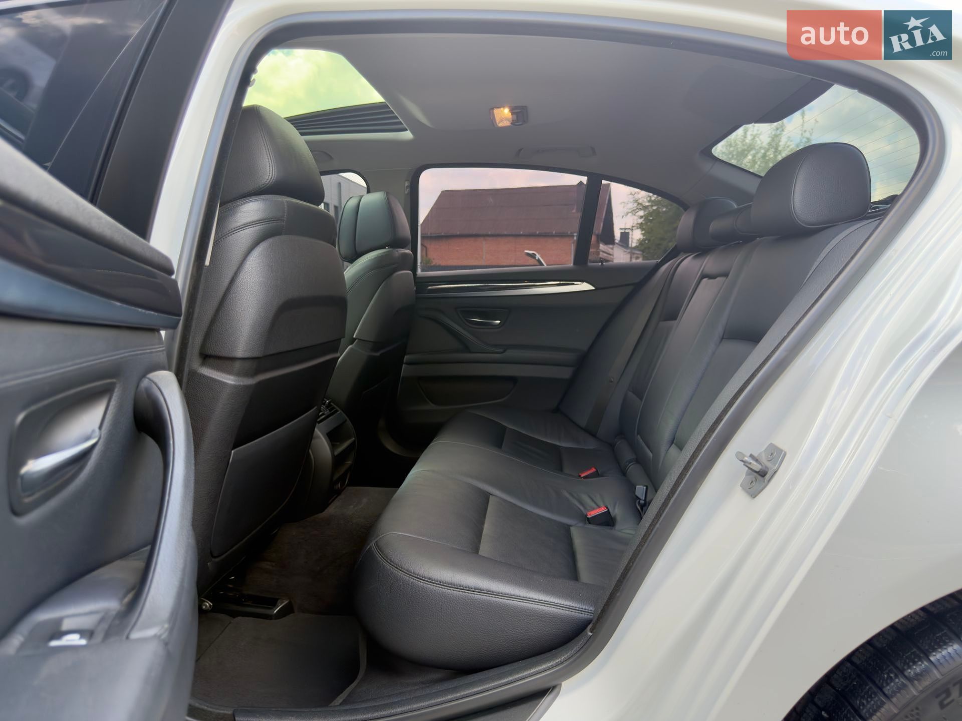 BMW 5 Series 2013 VIN WBA5D31080D574197 фото оголошення 37 з 48