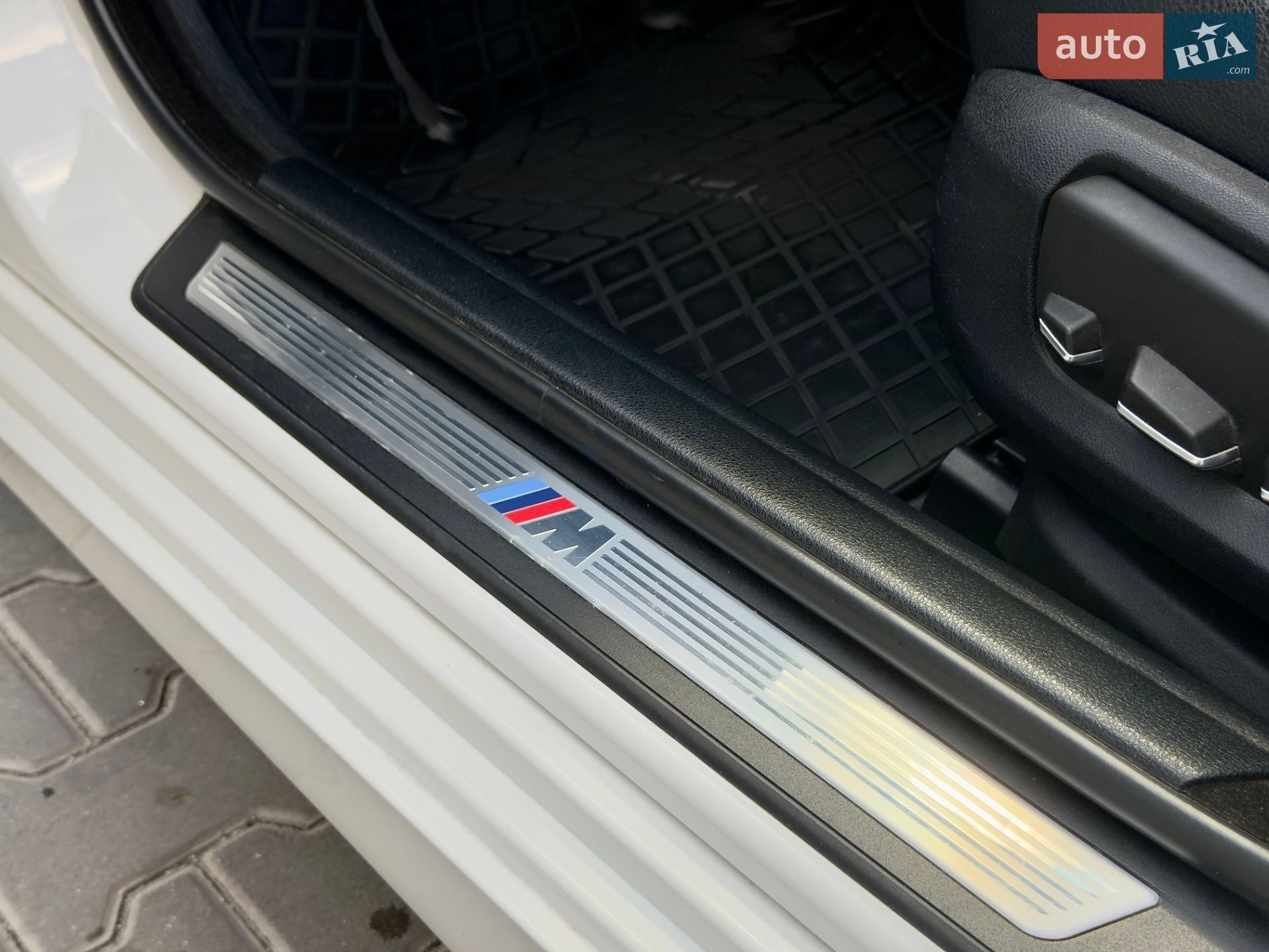 BMW 5 Series 2013 VIN WBA5D31080D574197 фото оголошення 26 з 48
