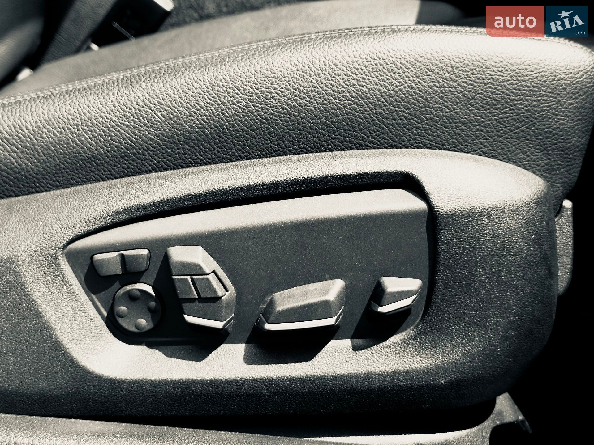 BMW 5 Series 2013 VIN WBA5D31080D574197 фото оголошення 48 з 48