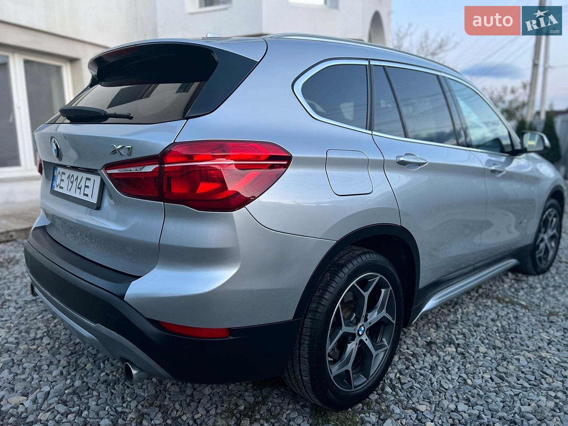 BMW X1 2017 VIN WBXHT3C37H5F82684 фото оголошення 12 з 27