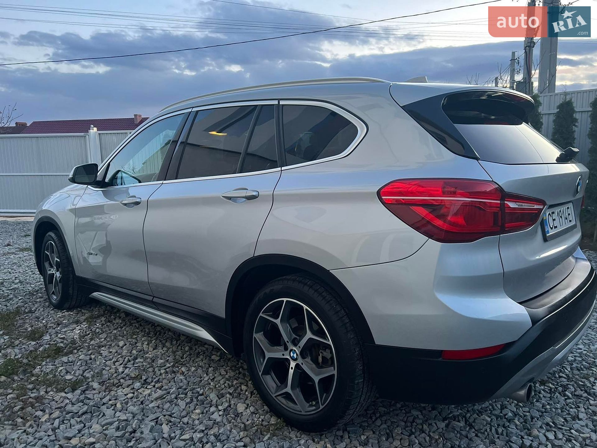 BMW X1 2017 VIN WBXHT3C37H5F82684 фото оголошення 5 з 27