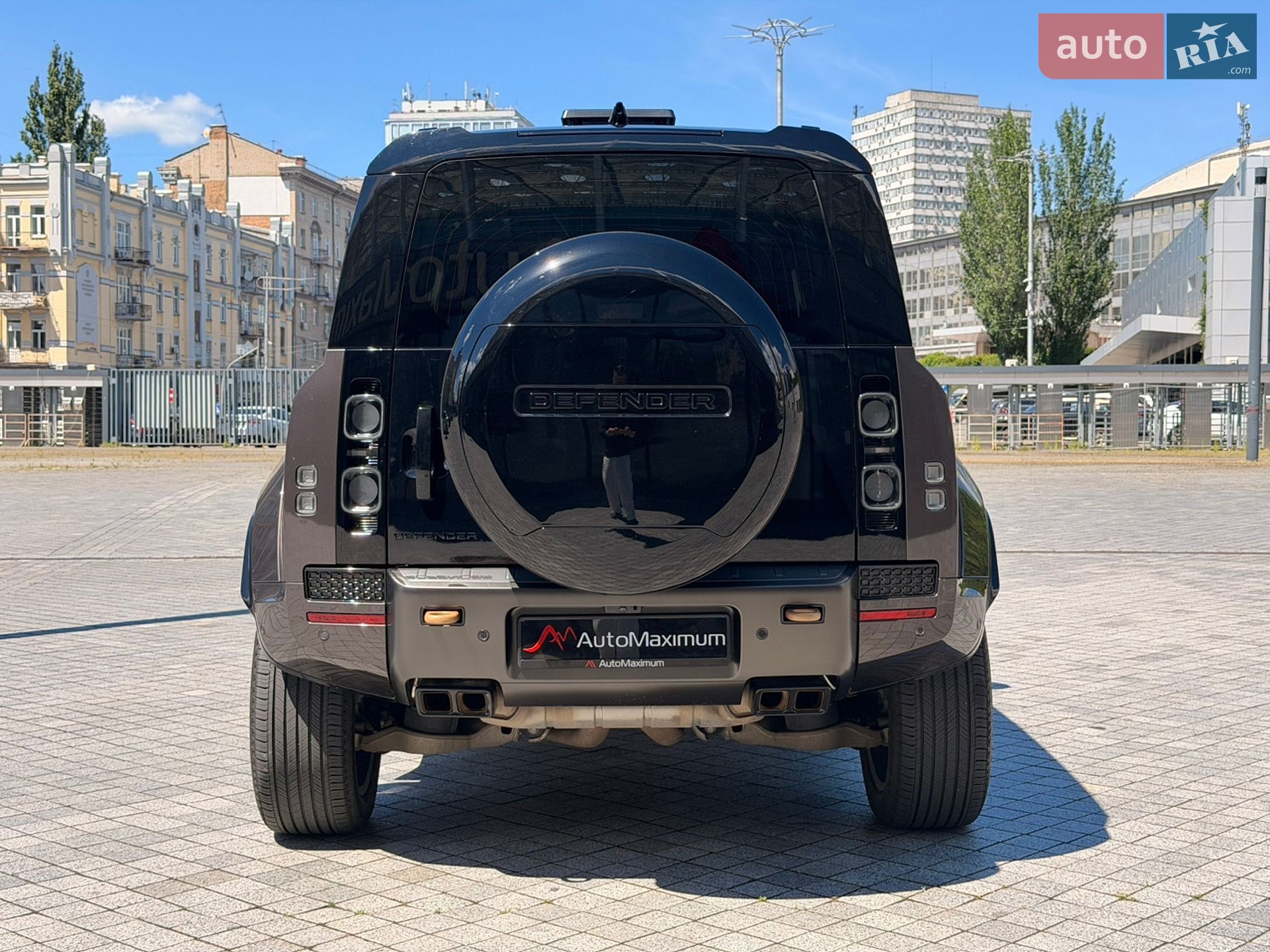 Land Rover Defender 2025 VIN SALEA7B97S2443186 фото оголошення 6 з 39