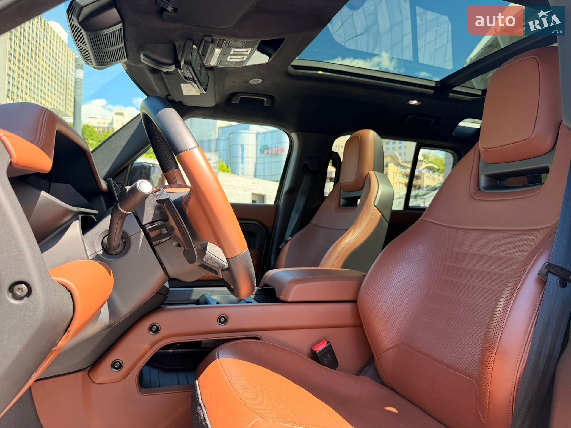 Land Rover Defender 2025 VIN SALEA7B97S2443186 фото оголошення 17 з 39