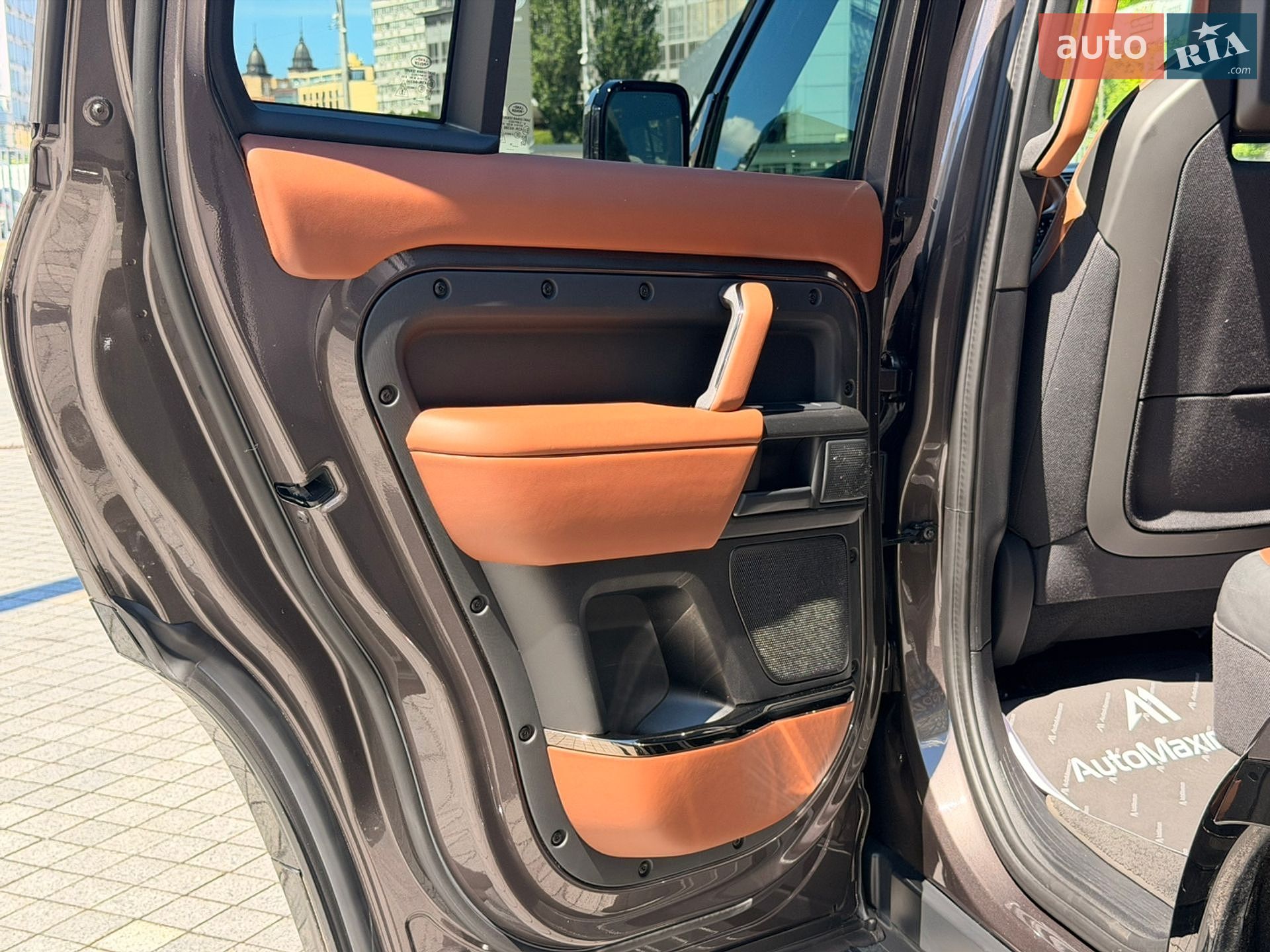 Land Rover Defender 2025 VIN SALEA7B97S2443186 фото оголошення 24 з 39