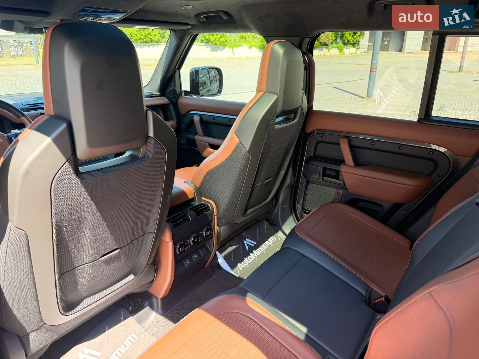 Land Rover Defender 2025 VIN SALEA7B97S2443186 фото оголошення 25 з 39
