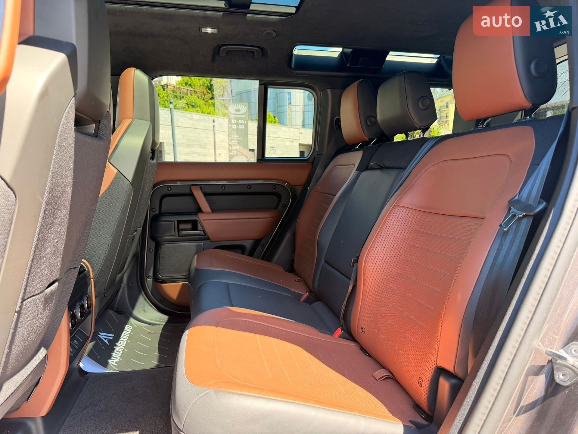 Land Rover Defender 2025 VIN SALEA7B97S2443186 фото оголошення 26 з 39