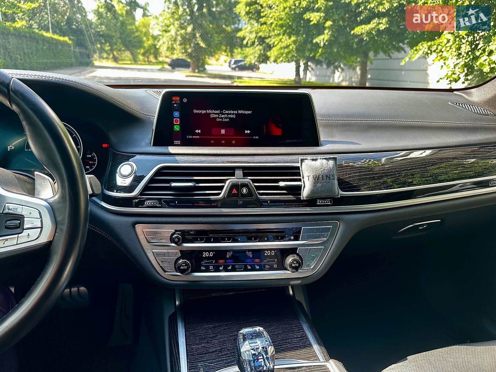 BMW 7 Series 2016 VIN WBA7E2C53GG548284 фото оголошення 15 з 19