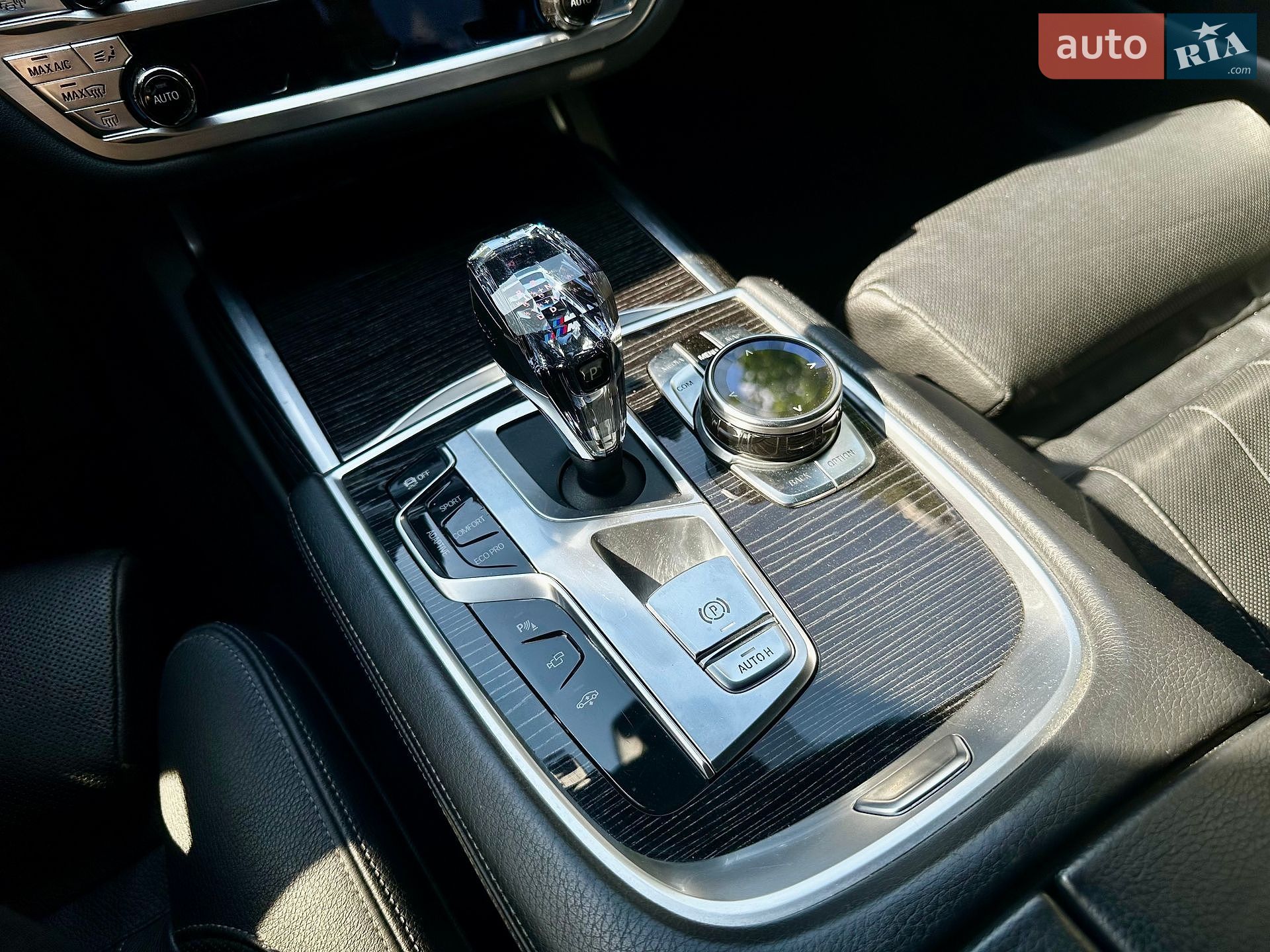 BMW 7 Series 2016 VIN WBA7E2C53GG548284 фото оголошення 16 з 19