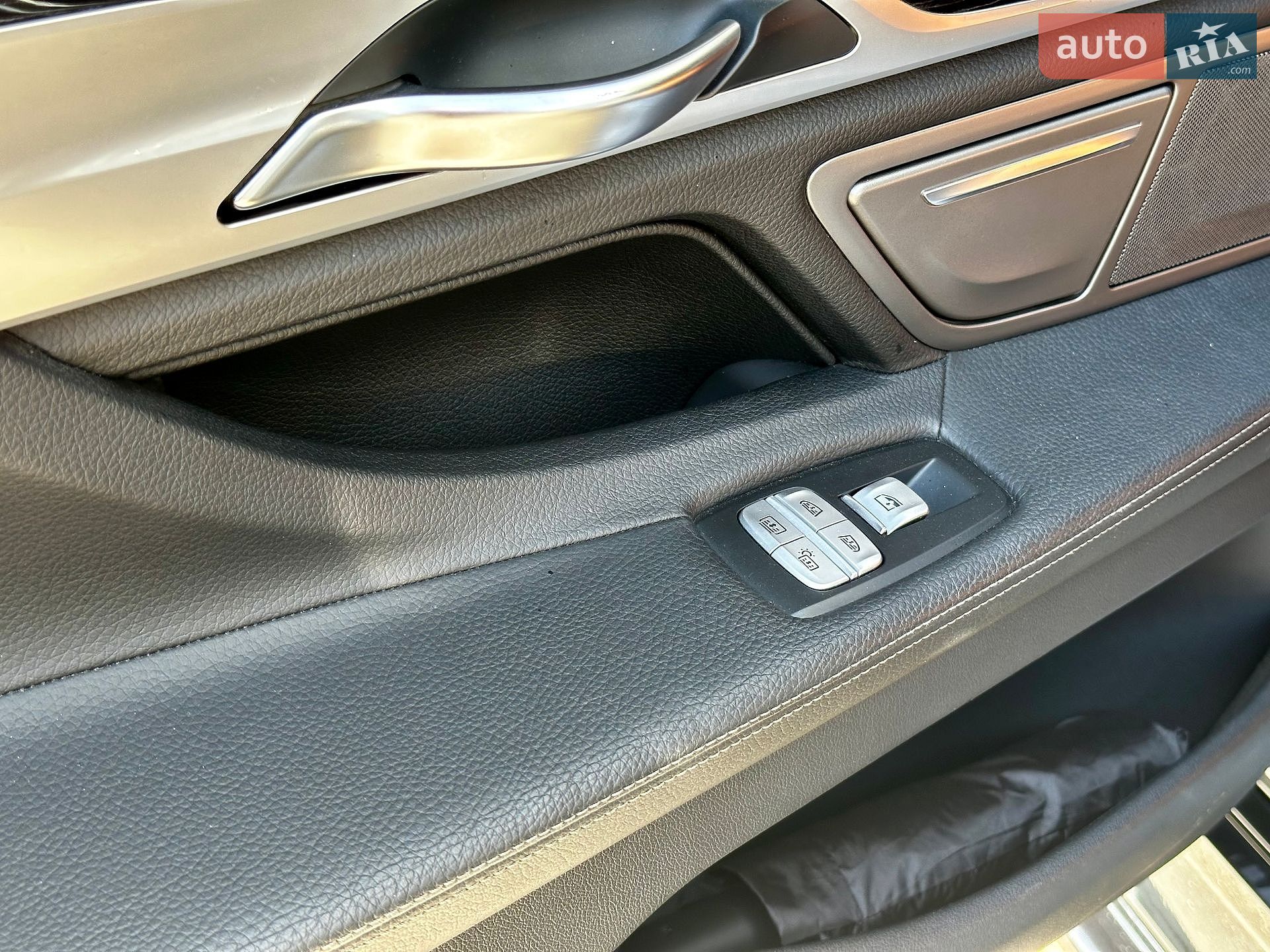 BMW 7 Series 2016 VIN WBA7E2C53GG548284 фото оголошення 18 з 19
