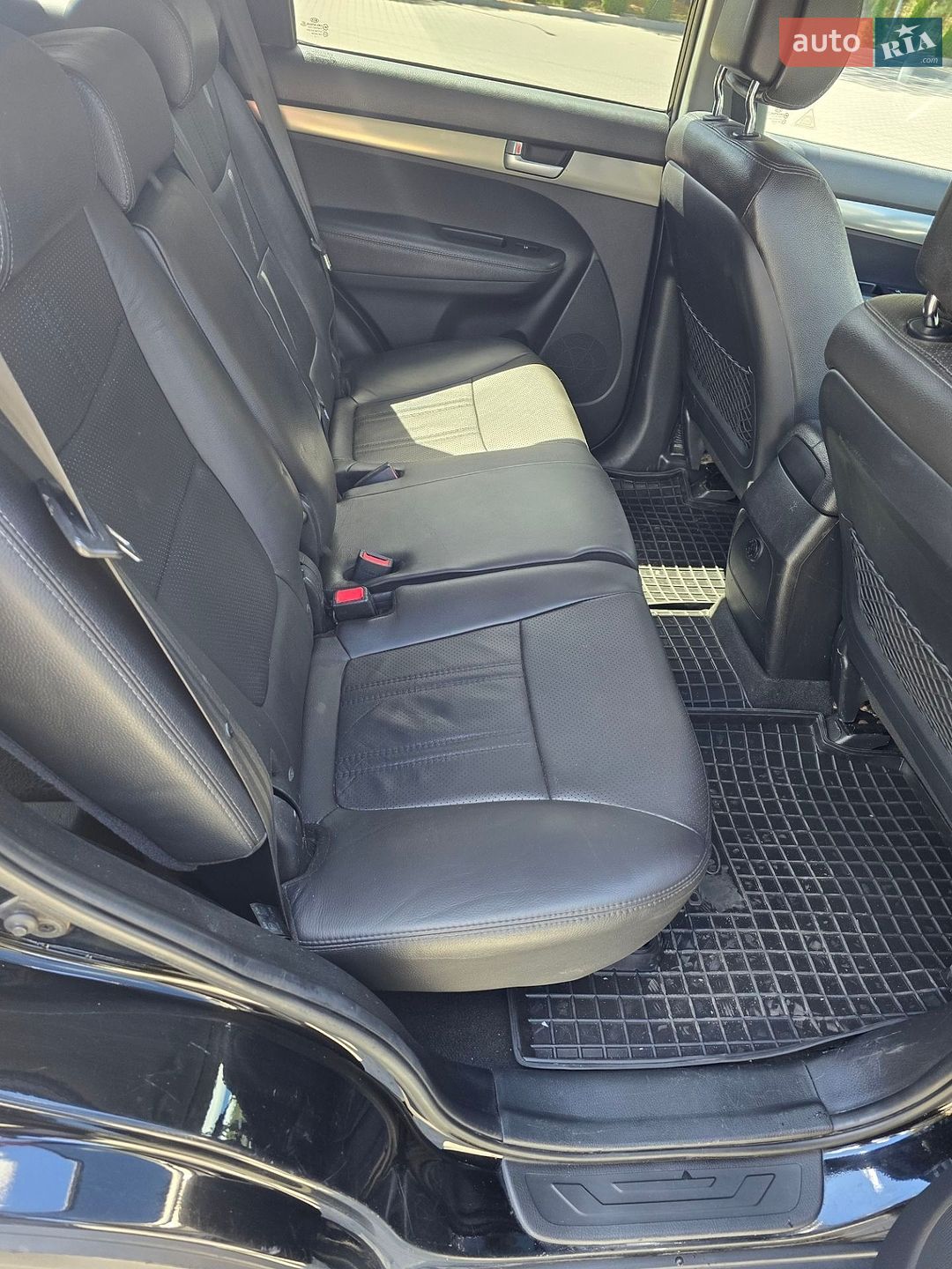 Kia Sorento 2010 VIN KNAKU814BB5141654 фото оголошення 16 з 23