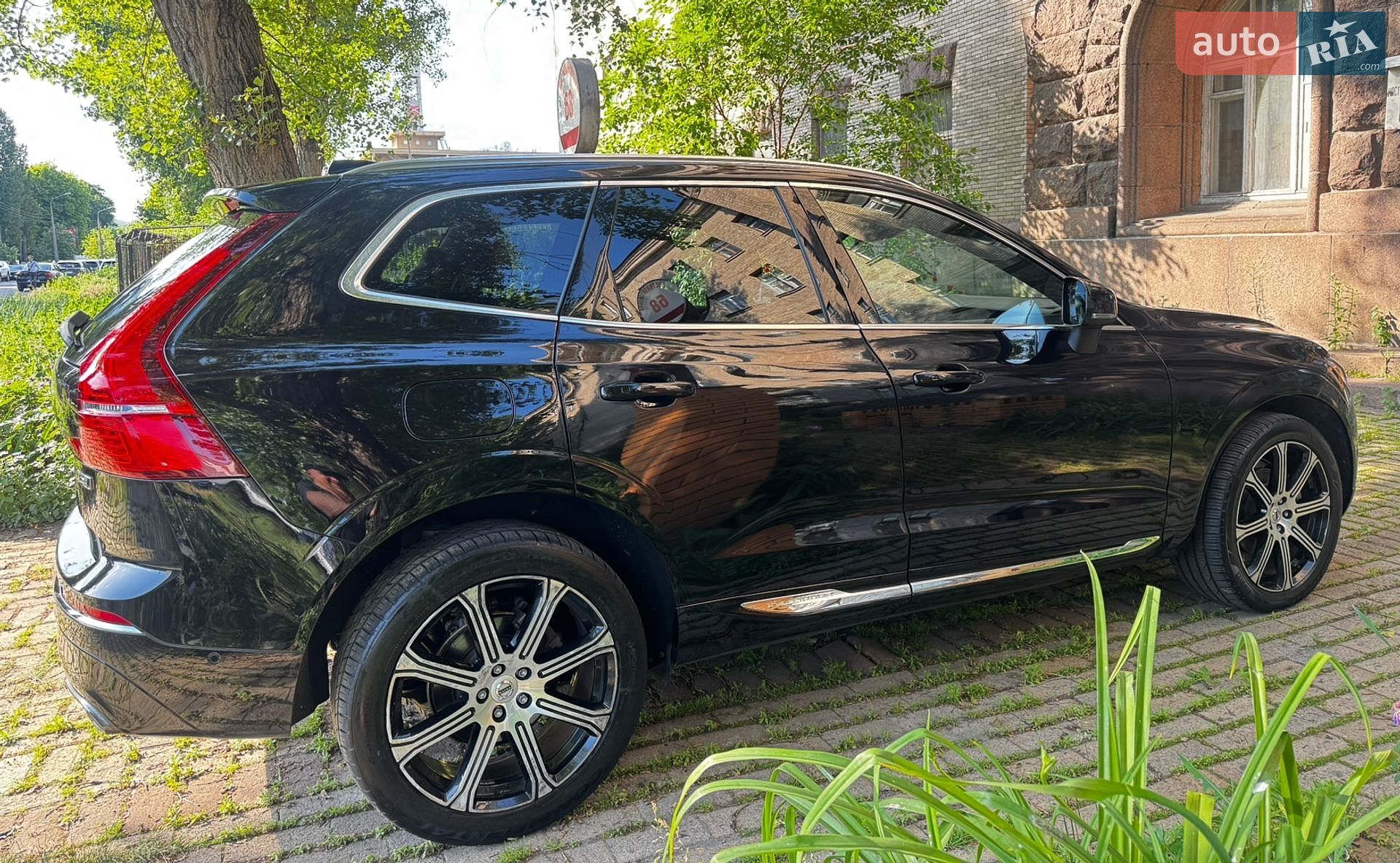 Volvo XC60 2017 VIN YV4102RL7J1034846 фото оголошення 8 з 19