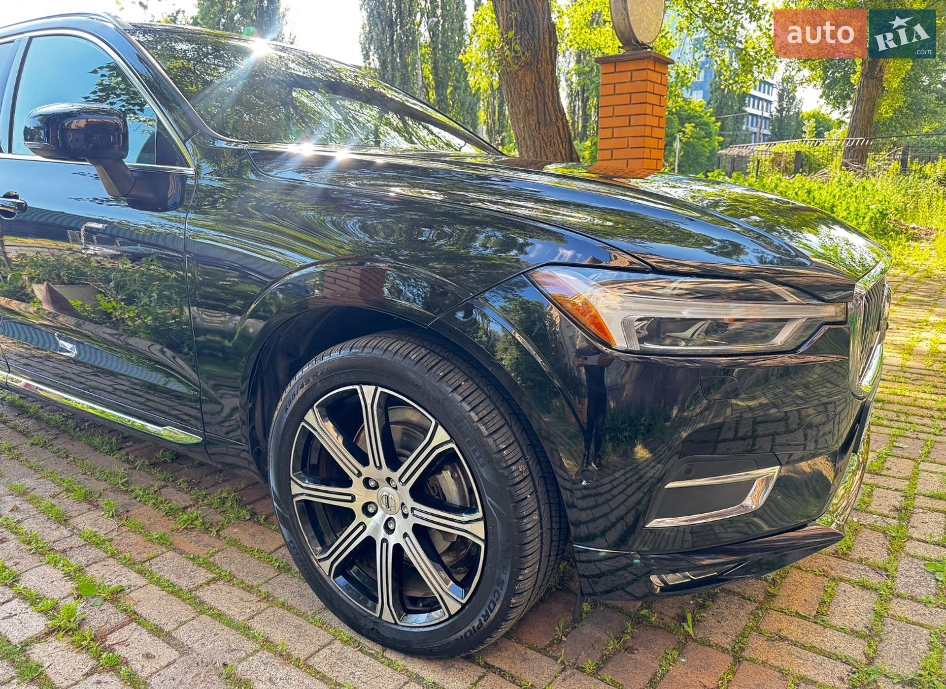 Volvo XC60 2017 VIN YV4102RL7J1034846 фото оголошення 9 з 19