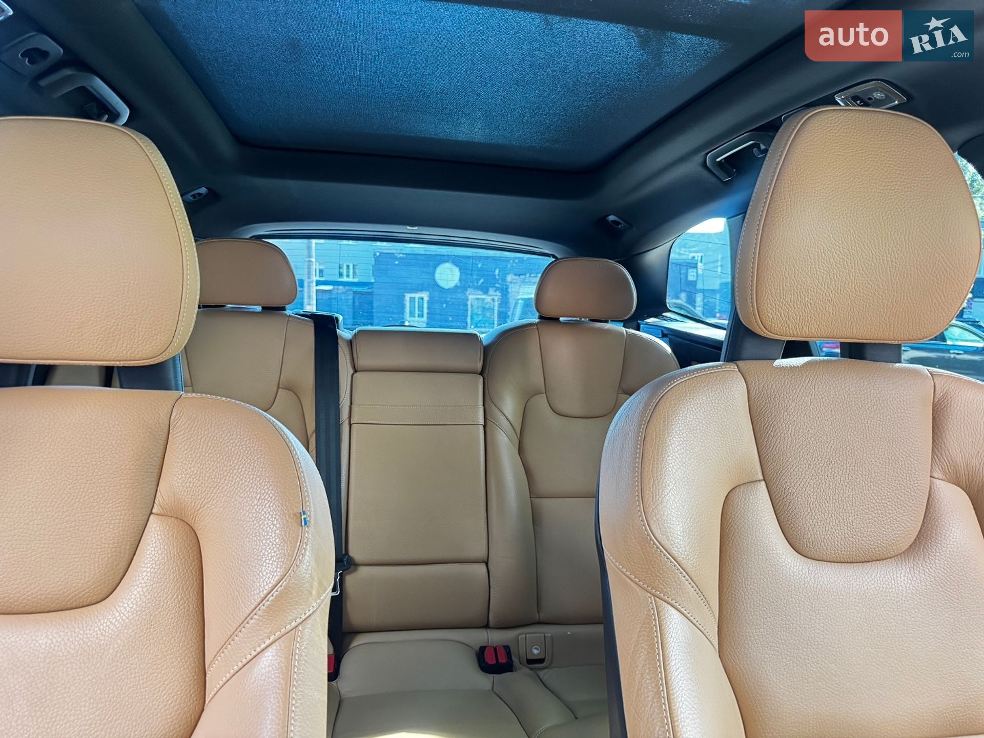 Volvo XC60 2017 VIN YV4102RL7J1034846 фото оголошення 15 з 19