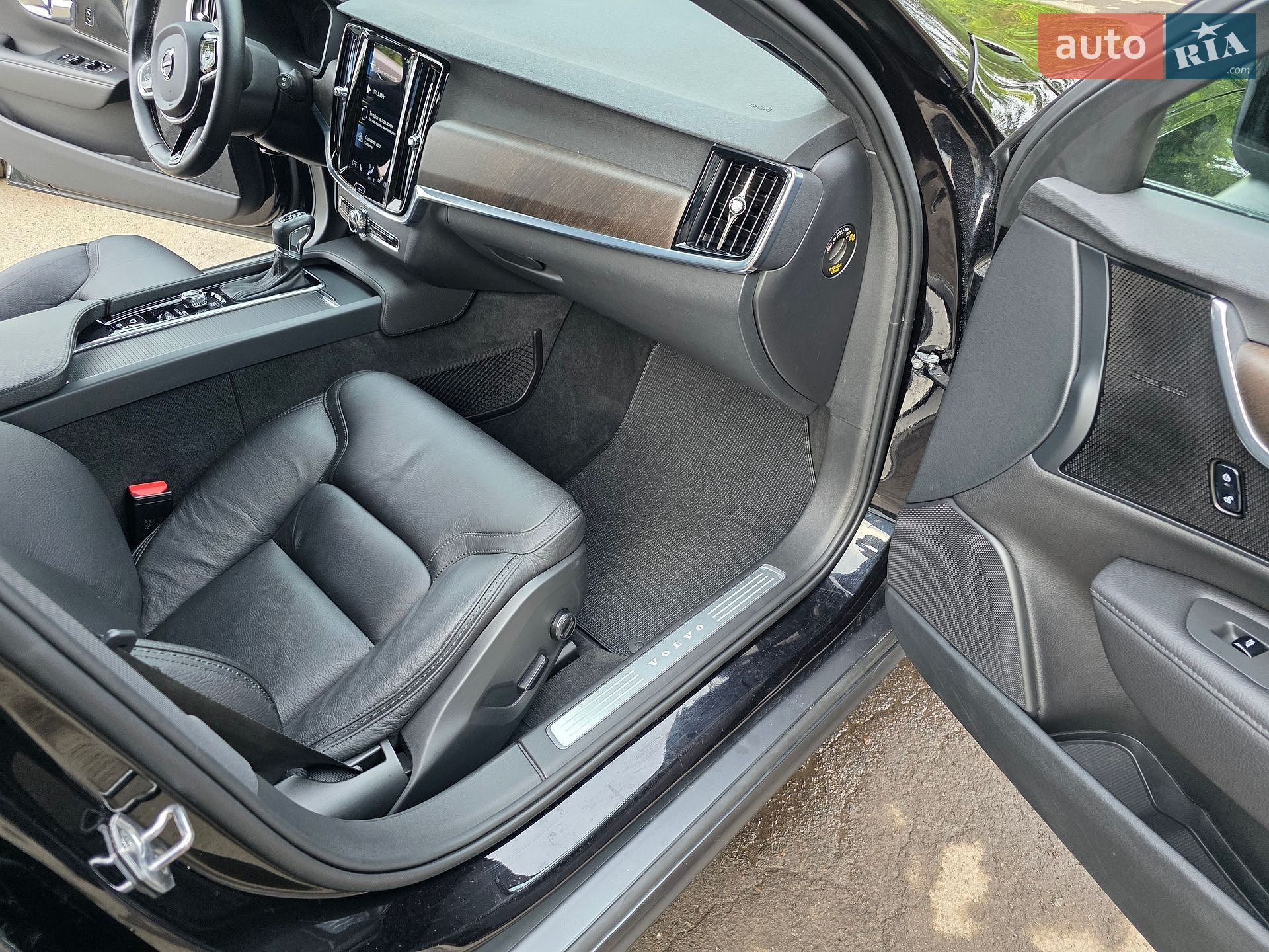 Volvo V90 Cross Country 2020 VIN YV1PZ68TCL1114387 фото оголошення 8 з 16