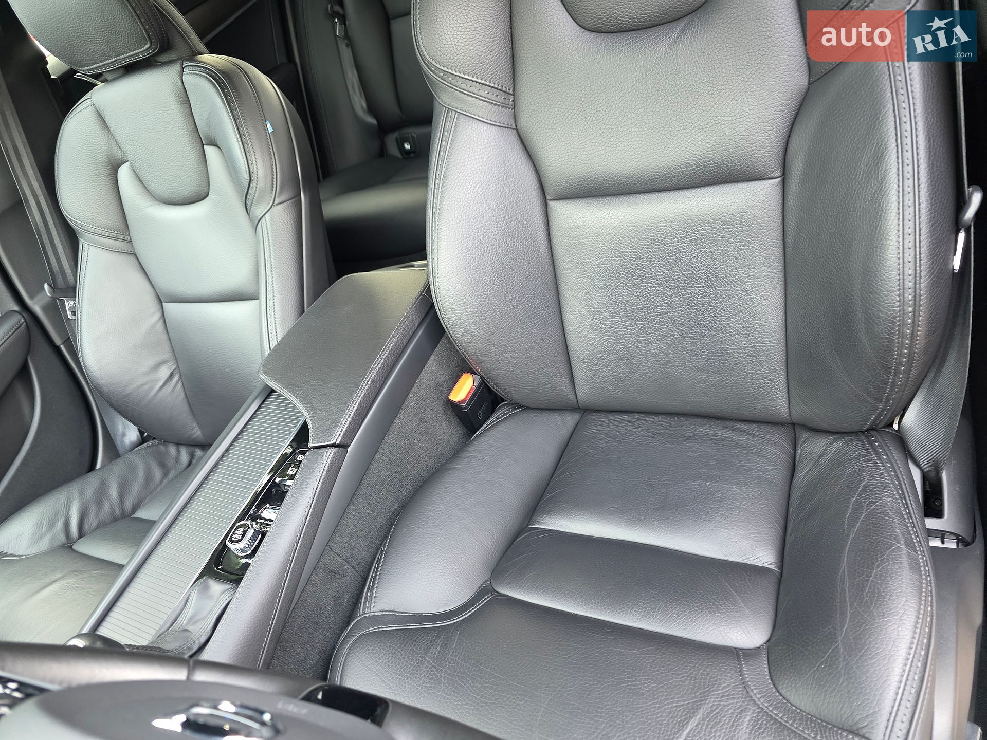 Volvo V90 Cross Country 2020 VIN YV1PZ68TCL1114387 фото оголошення 10 з 16