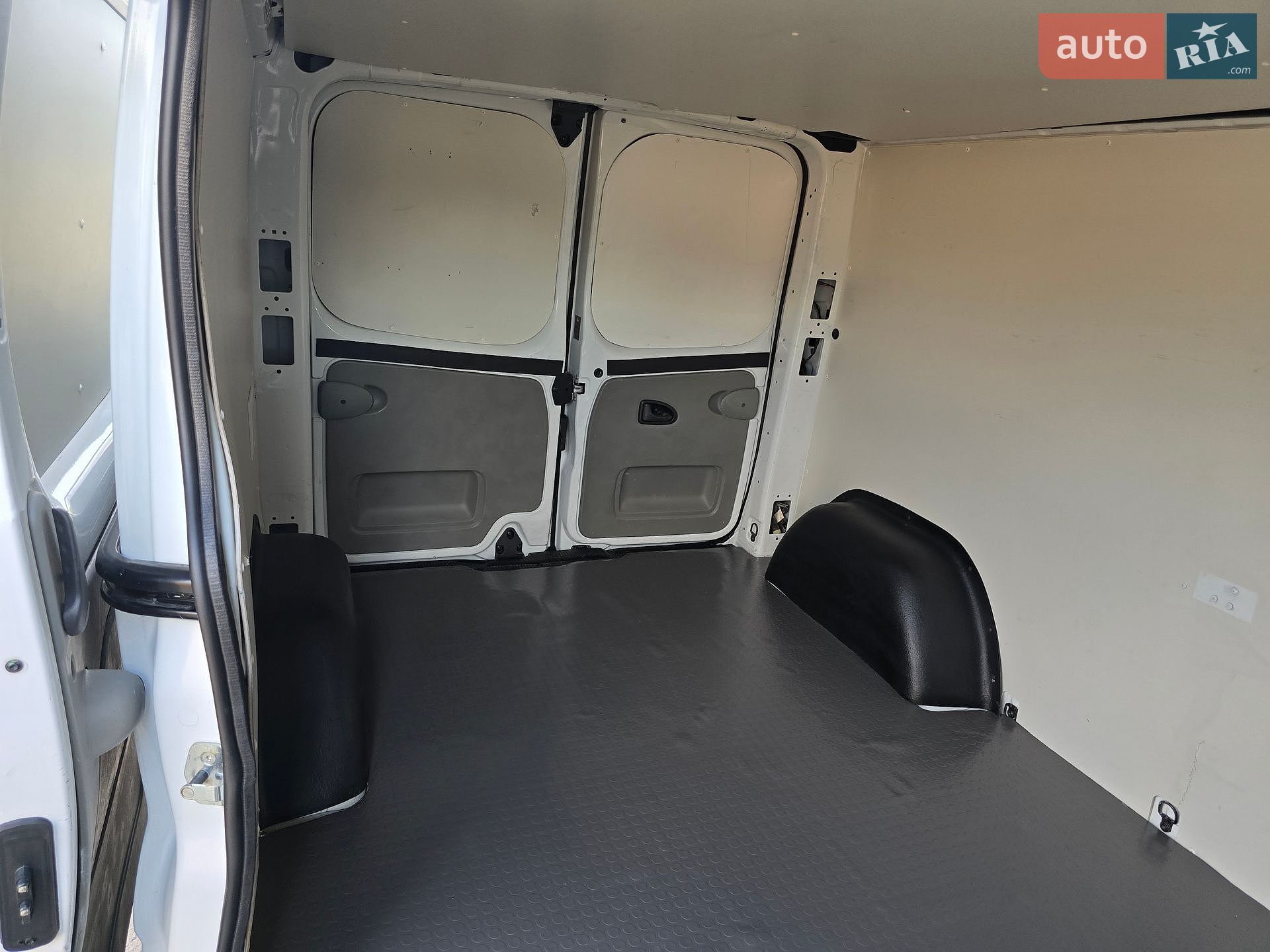 Nissan Primastar 2014 VIN VSKF4B1B8UY645984 фото оголошення 39 з 159