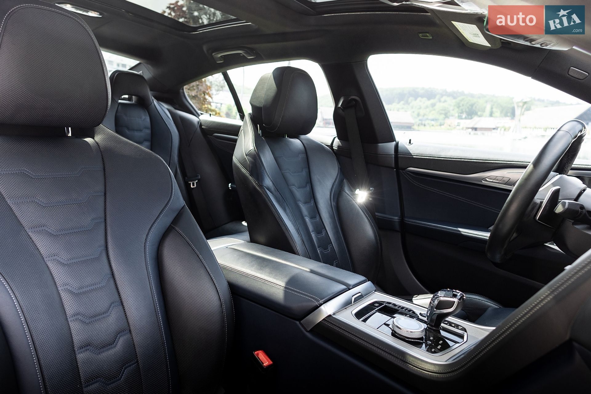 BMW 8 Series Gran Coupe 2019 VIN WBAGV8C08LBP49046 фото оголошення 28 з 31