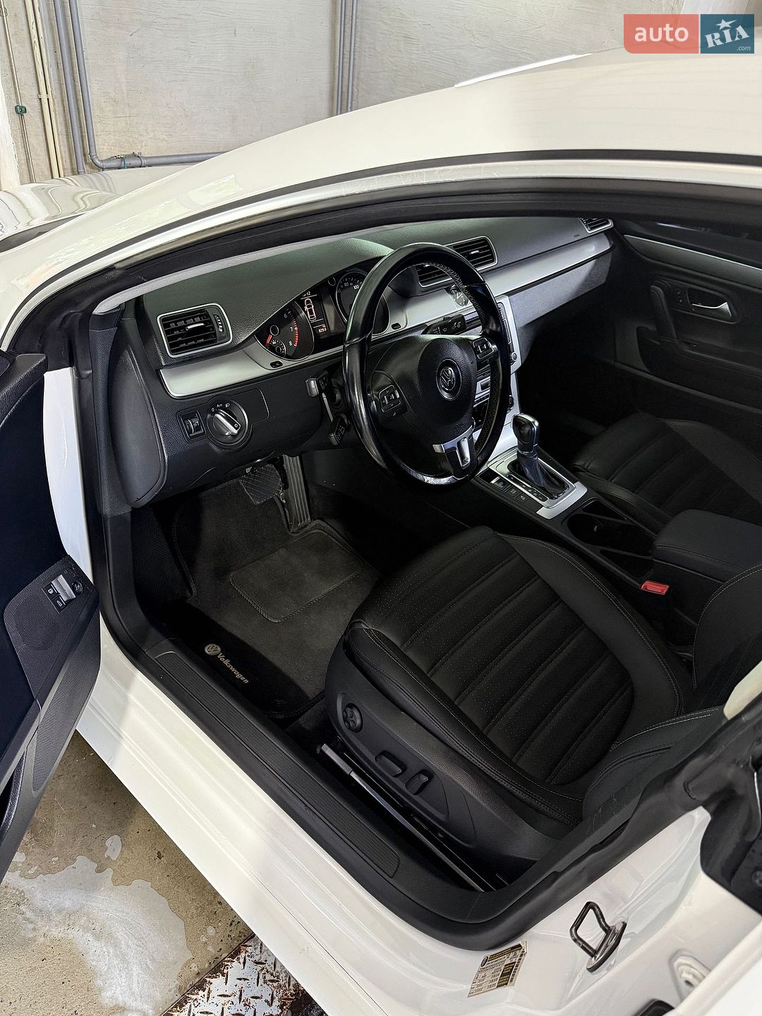 Volkswagen CC / Passat CC 2011 VIN WVWMN7AN2CE516096 фото оголошення 11 з 59