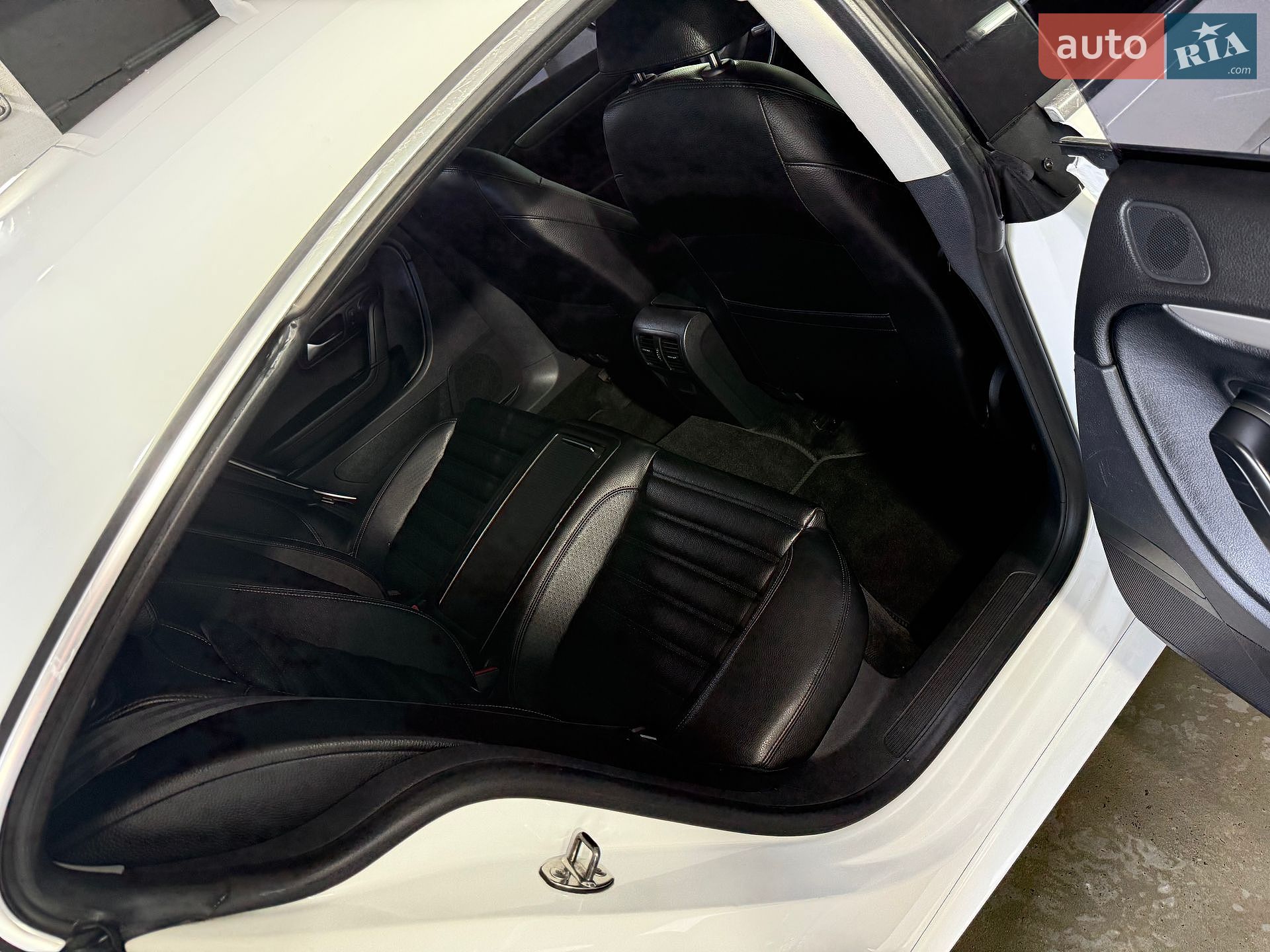 Volkswagen CC / Passat CC 2011 VIN WVWMN7AN2CE516096 фото оголошення 16 з 59