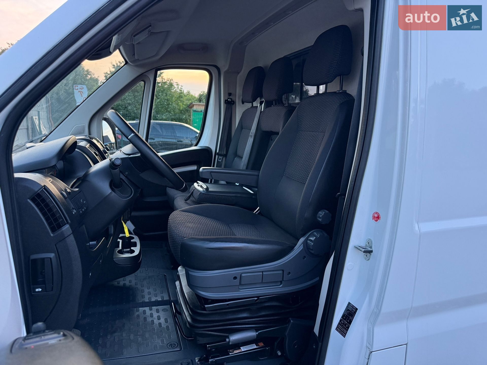 Peugeot Boxer 2021 VIN VF3YCBNFC12R86052 фото оголошення 13 з 57