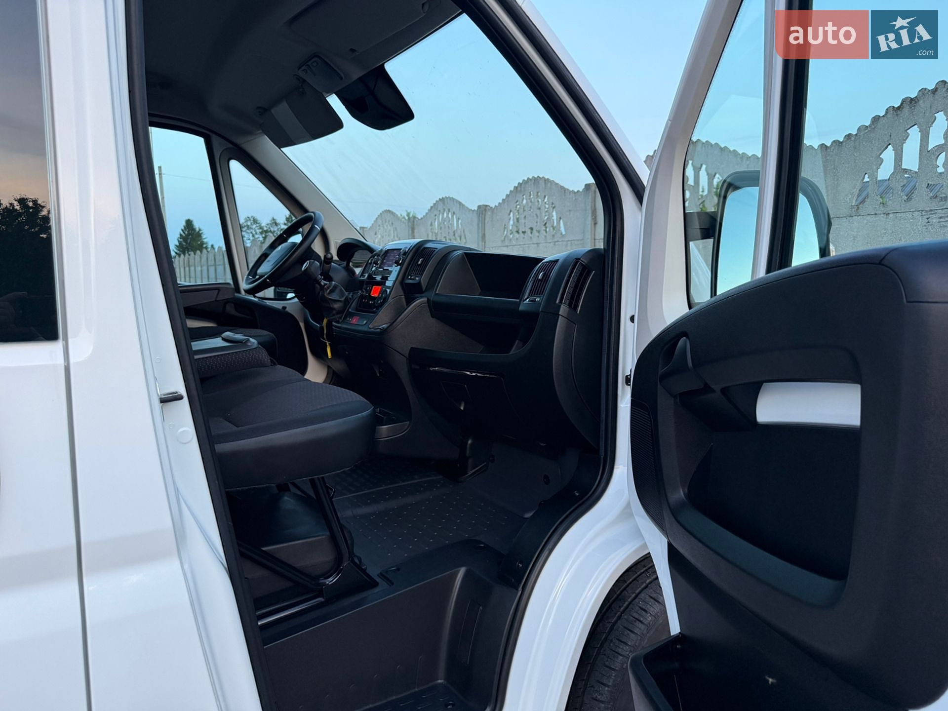 Peugeot Boxer 2021 VIN VF3YCBNFC12R86052 фото оголошення 30 з 57