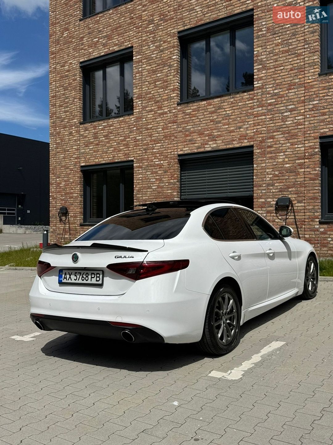 Alfa Romeo Giulia 2018 VIN ZARFAEBN7J7594839 фото оголошення 8 з 29