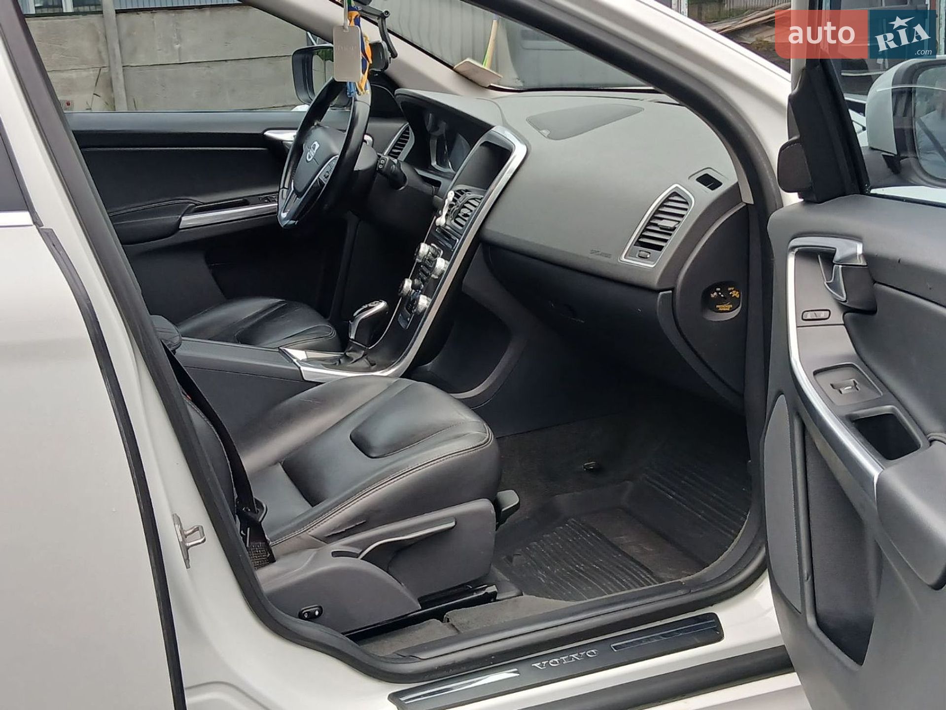 Volvo Xc60 2014 VIN YV1DZ8756F2713553 фото оголошення 16 з 41