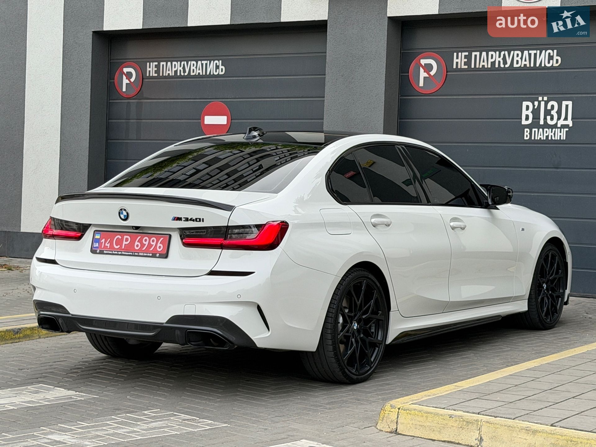 BMW 3 Series 2019 VIN WBA5U9C09LFH06508 фото оголошення 10 з 39