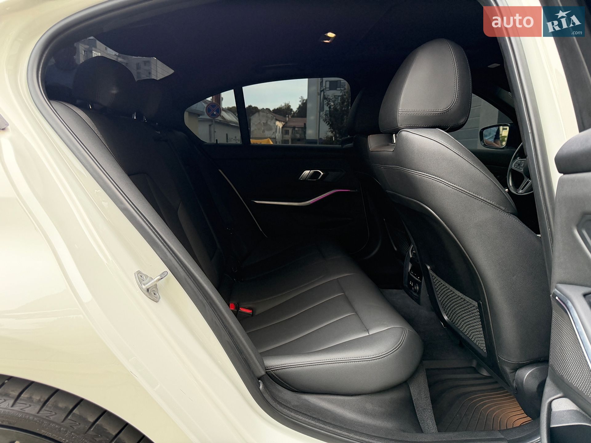 BMW 3 Series 2019 VIN WBA5U9C09LFH06508 фото оголошення 35 з 39