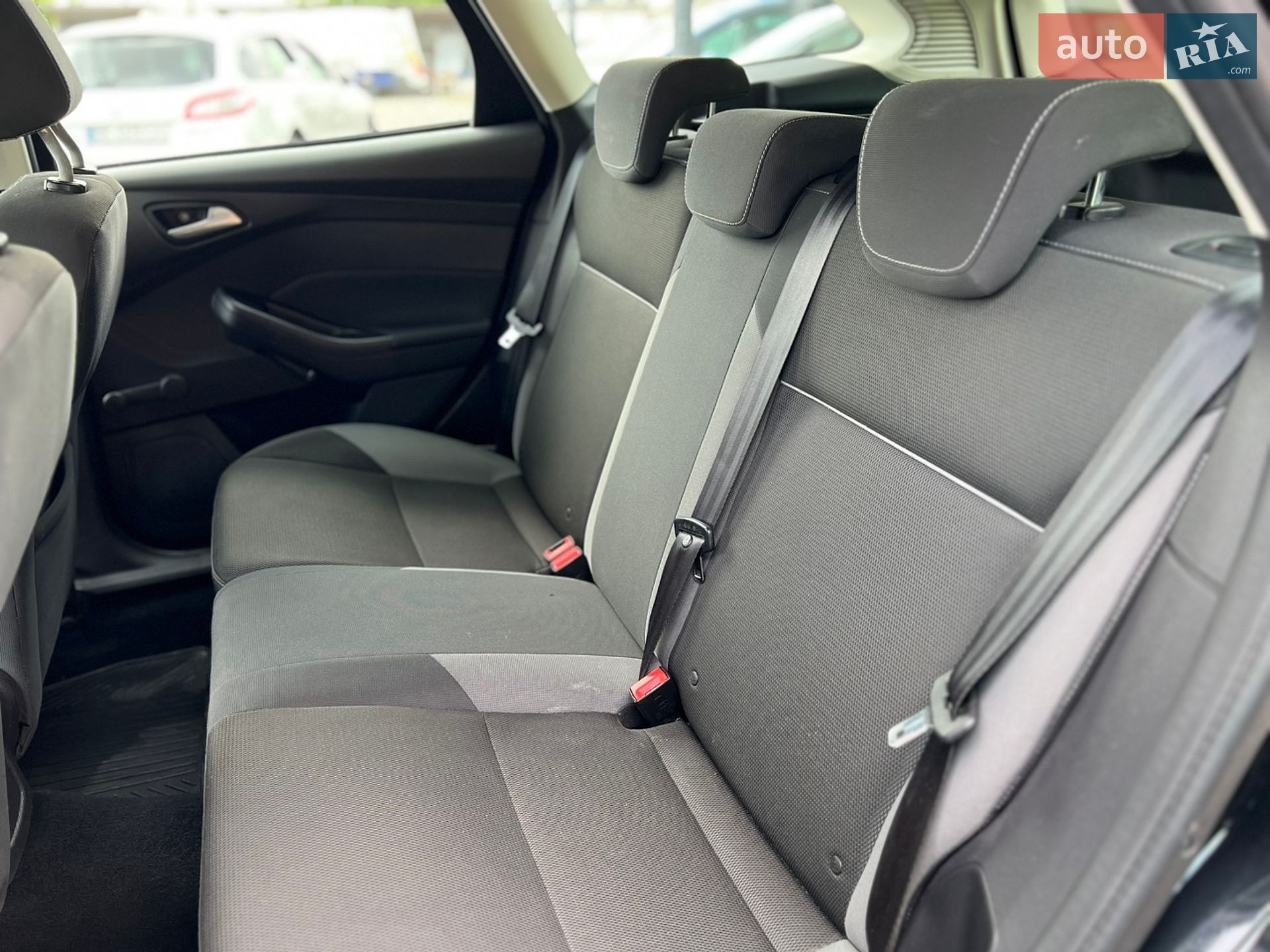 Ford Focus 2012 VIN WF0LXXGCBLBU51637 фото оголошення 32 з 38