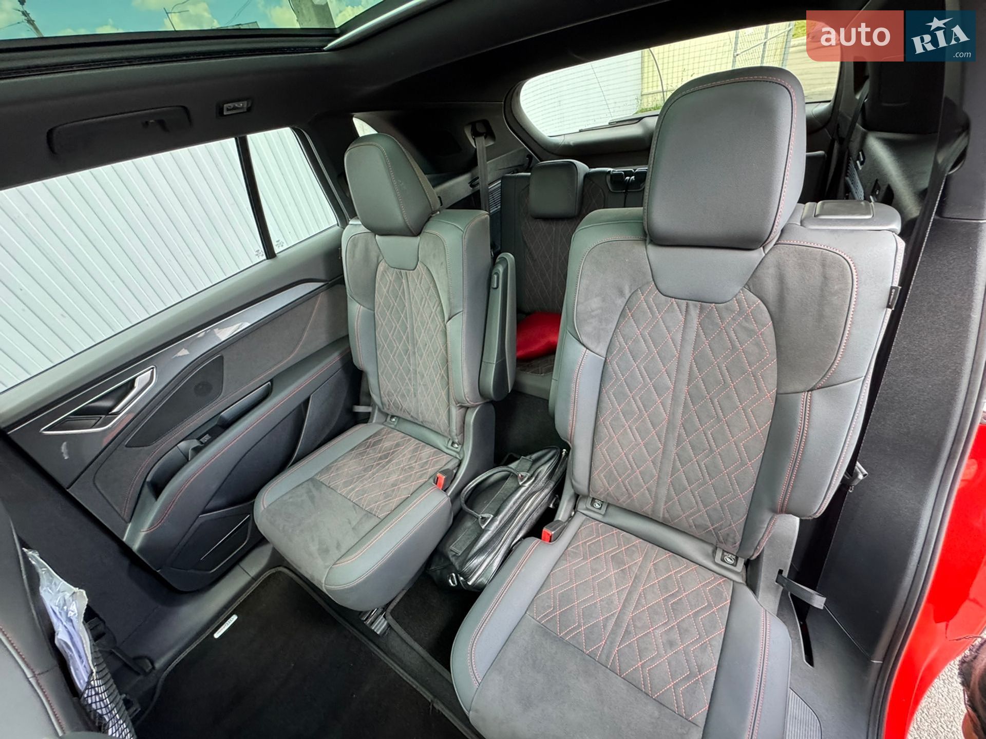 Audi Q5 e-tron 2022 VIN LSV1C5G48N2010060 фото оголошення 31 з 37