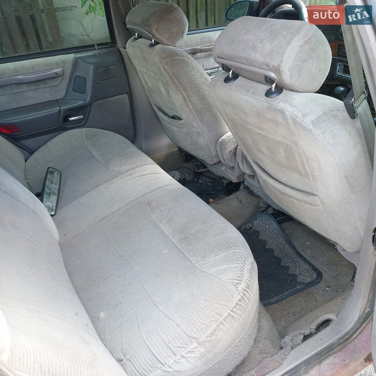 Ford Taurus 1989 VIN 1FABP52U1KA301221 фото оголошення 5 з 8