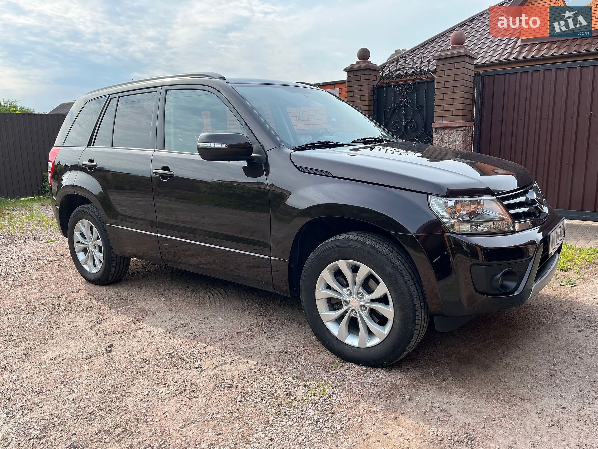 Suzuki Grand Vitara 2016 VIN JSAJTDA4V00350301 фото оголошення 2 з 47