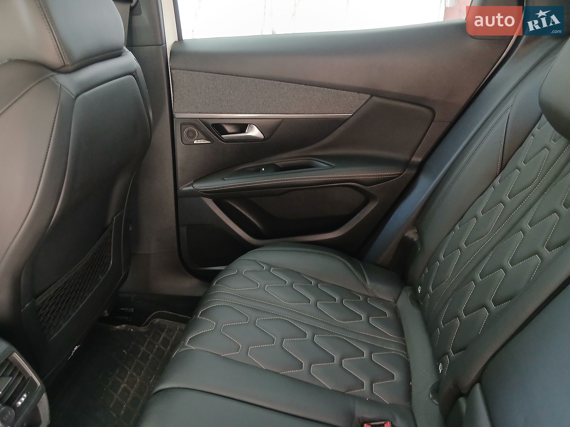 Peugeot 3008 2017 VIN VF3MJAHXVHS252966 фото оголошення 16 з 32