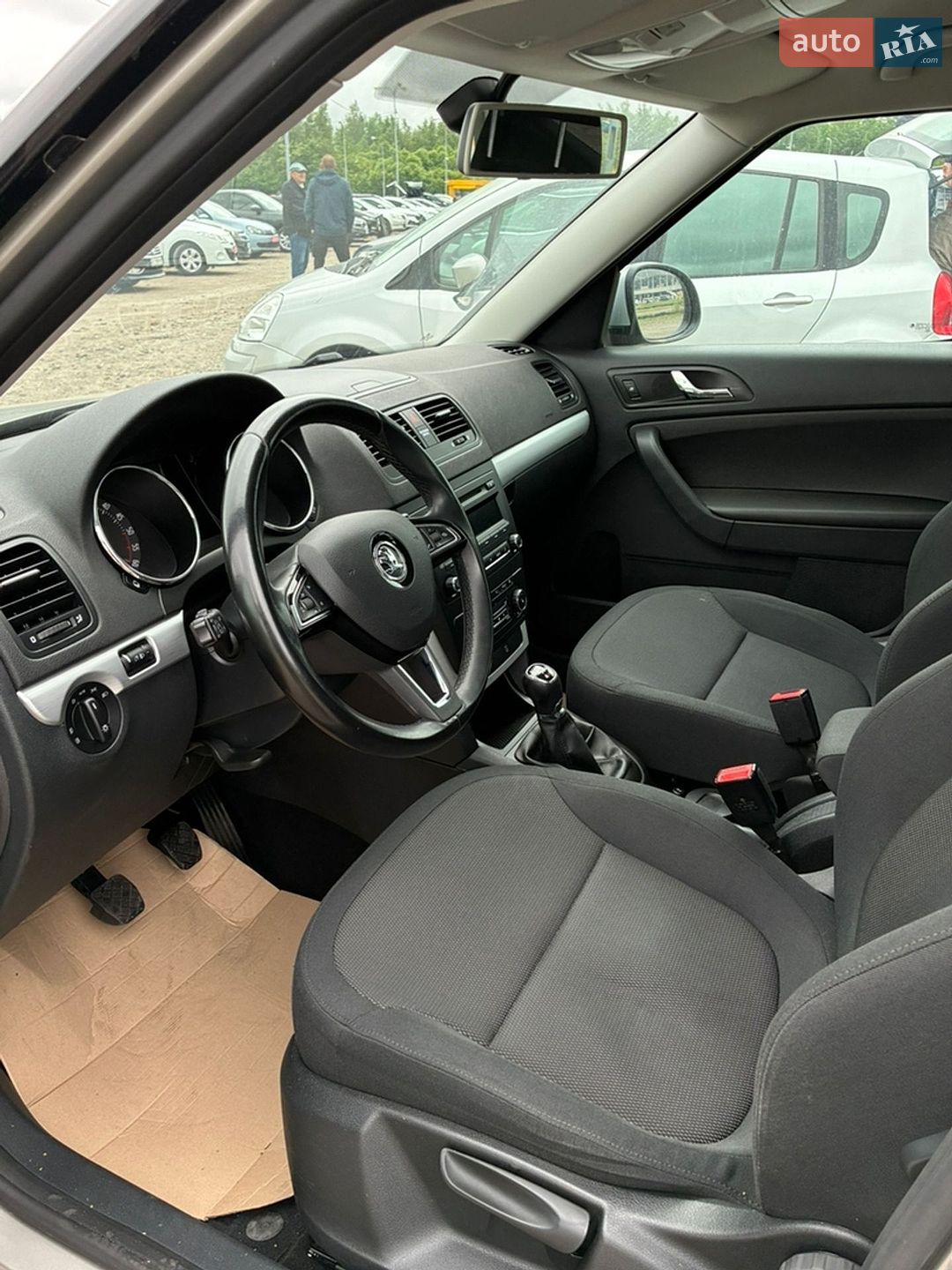 Skoda Yeti 2014 VIN TMBLC75L2E6037605 фото оголошення 8 з 12