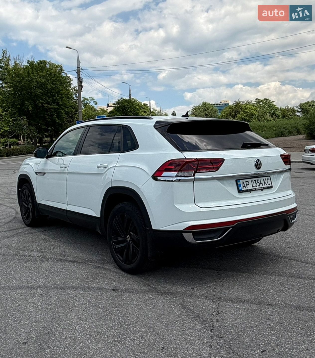 Volkswagen Atlas 2019 VIN 1V2AC2CA6LC200636 фото оголошення 3 з 17