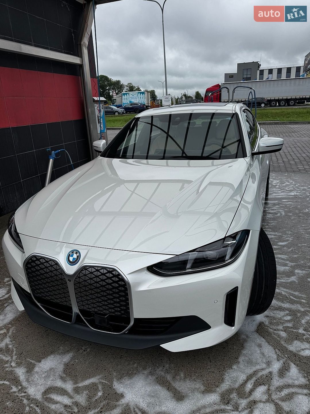BMW i4 2025 VIN WBY23HD01SFV06945 фото оголошення 42 з 54