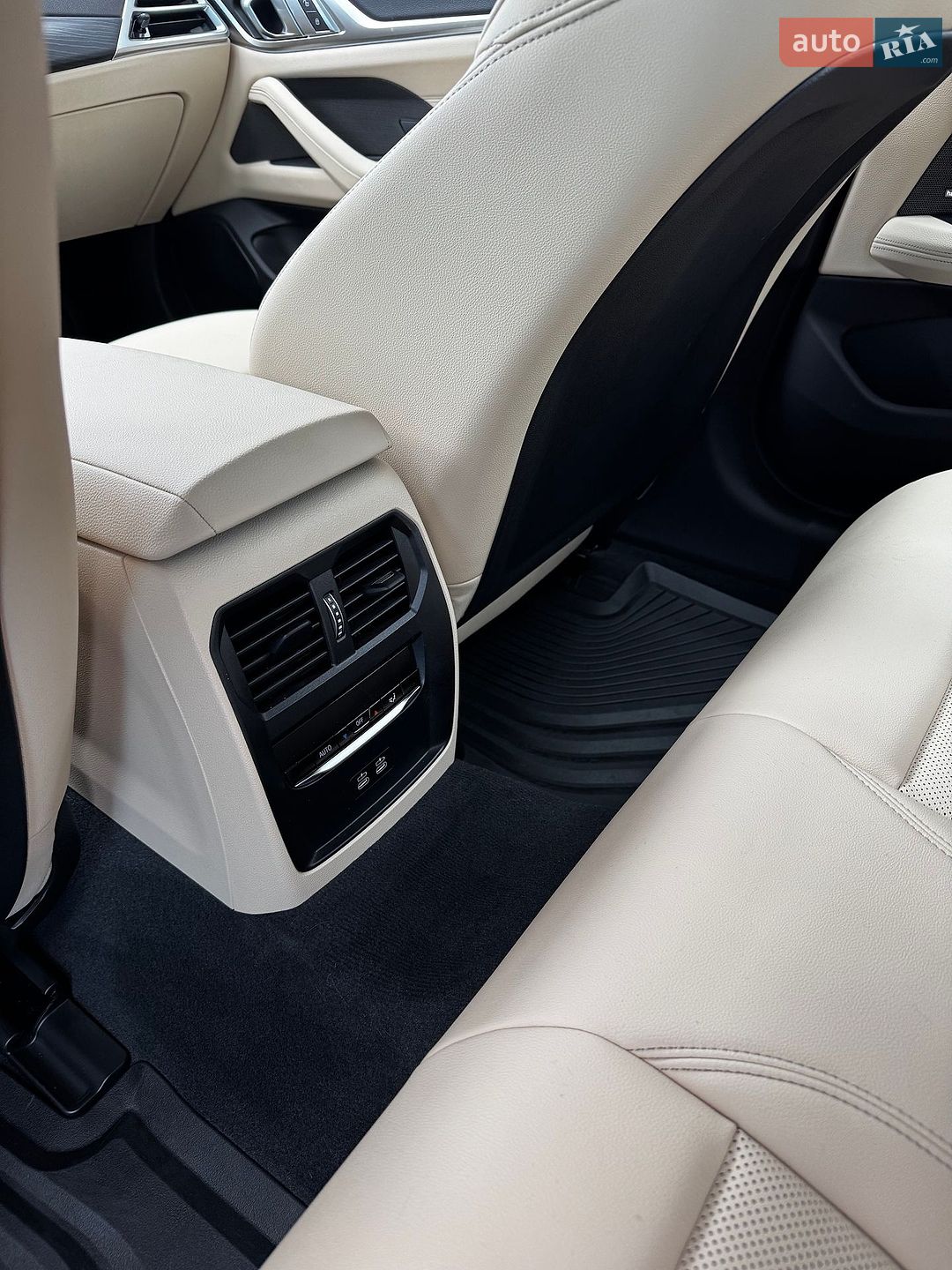 BMW i4 2025 VIN WBY23HD01SFV06945 фото оголошення 44 з 54