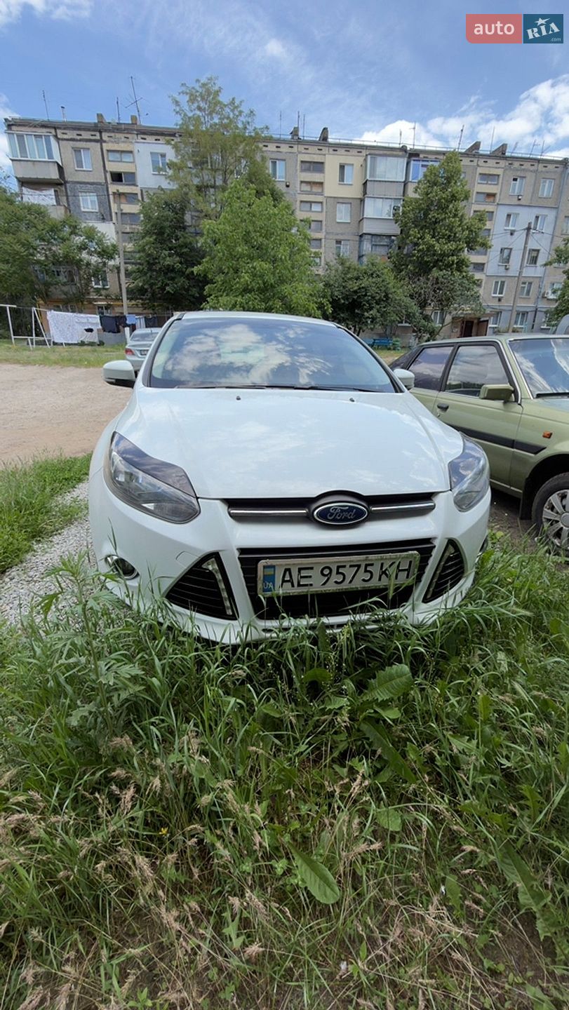 Ford Focus 2013 VIN WF0KXXGCBKDR83779 фото оголошення 5 з 28