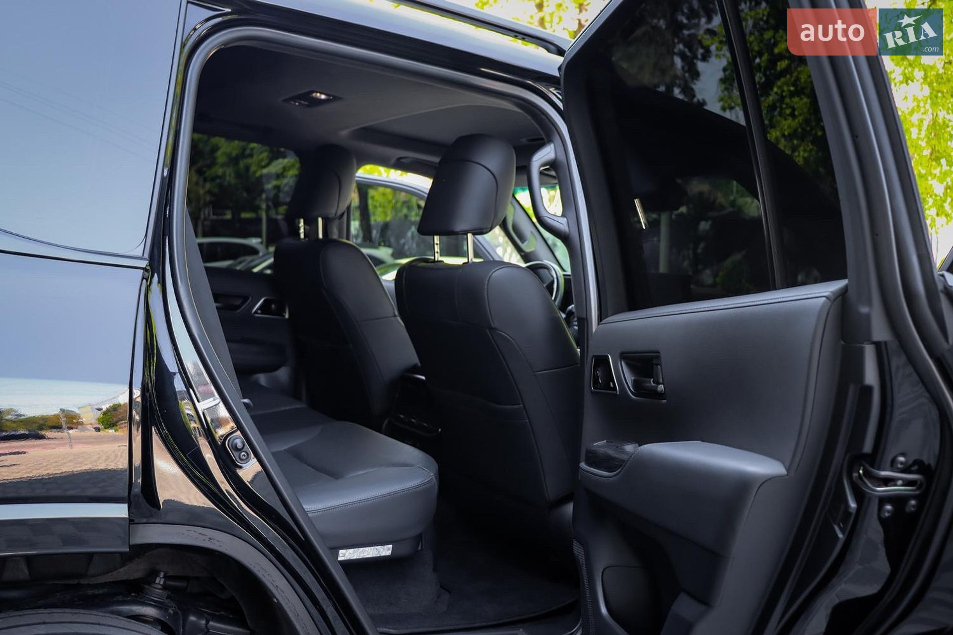 Toyota Land Cruiser 2023 VIN JTMAAABJ904051986 фото оголошення 14 з 21