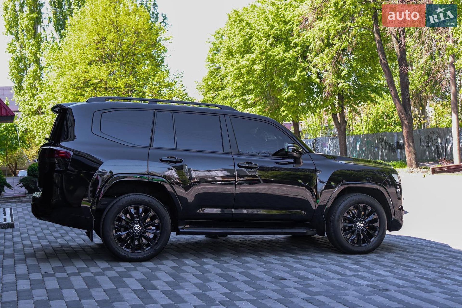 Toyota Land Cruiser 2023 VIN JTMAAABJ904051986 фото оголошення 9 з 21