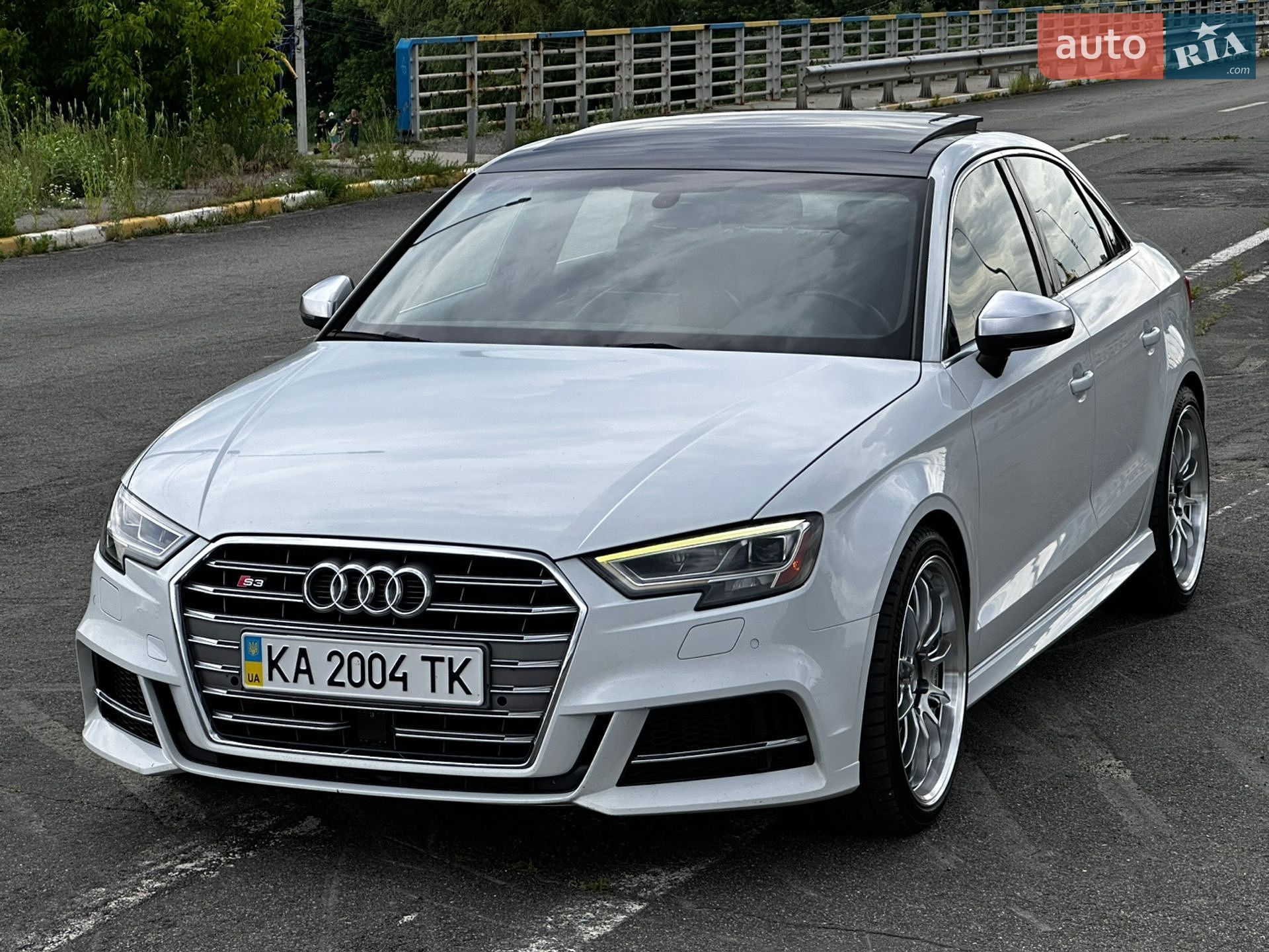 Audi S3 2016 VIN WAUB1GFFXH1012816 фото оголошення 13 з 42