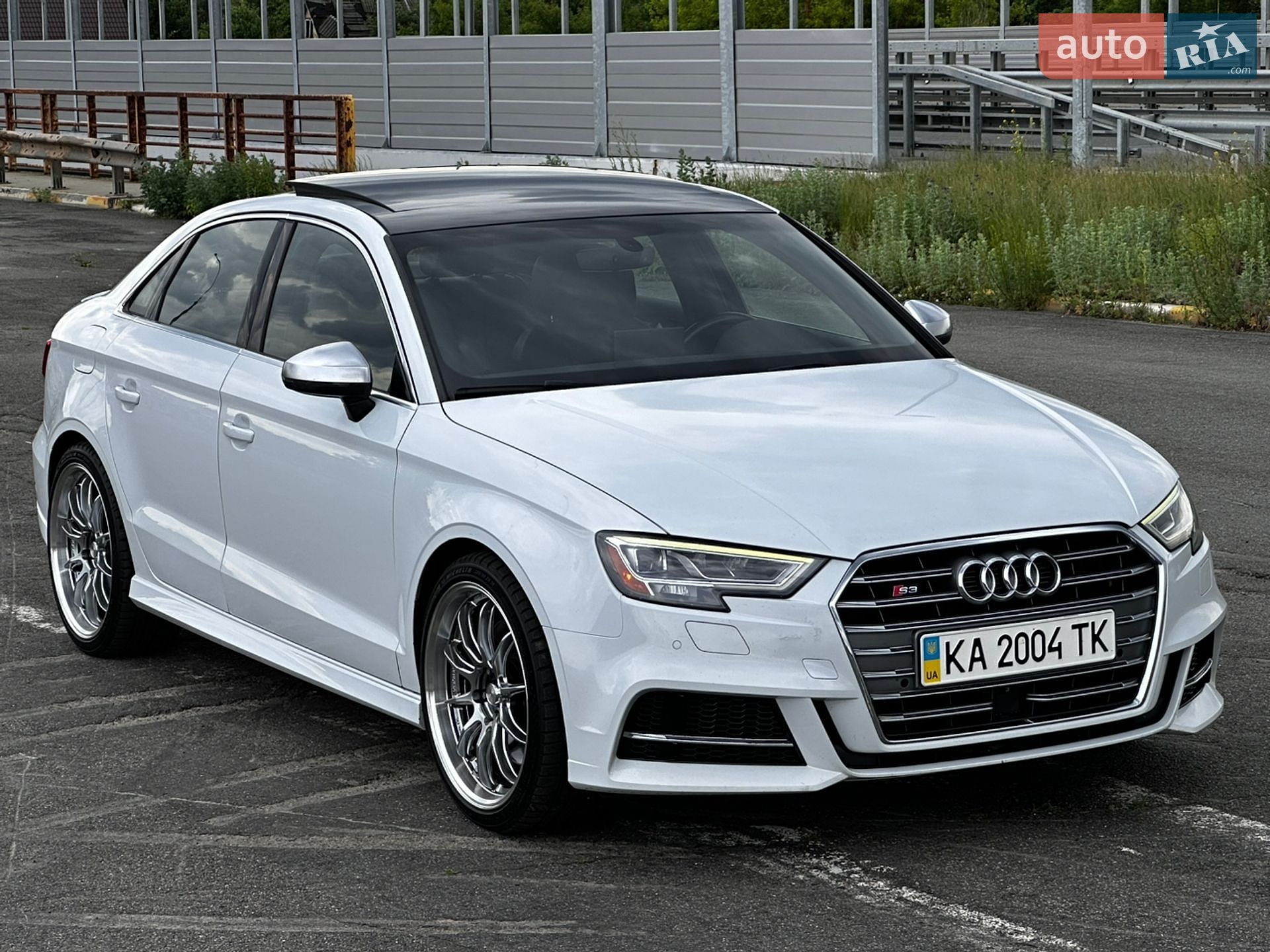 Audi S3 2016 VIN WAUB1GFFXH1012816 фото оголошення 14 з 42