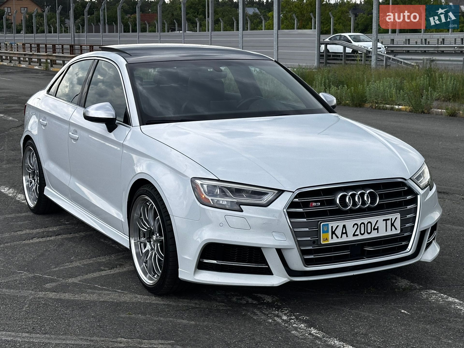 Audi S3 2016 VIN WAUB1GFFXH1012816 фото оголошення 16 з 42