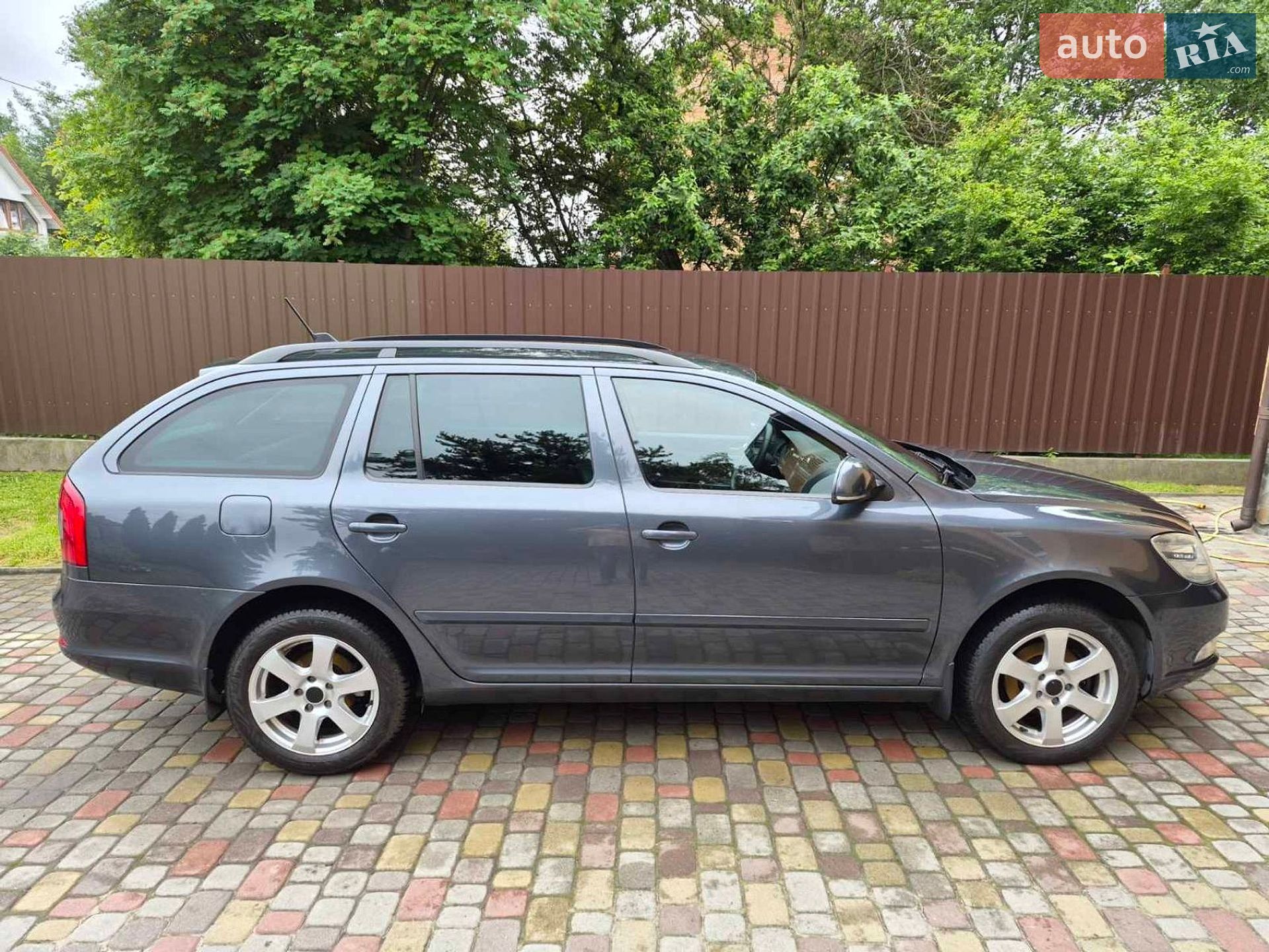 Skoda Octavia 2011 VIN TMBGT61Z6B2115750 фото оголошення 4 з 24