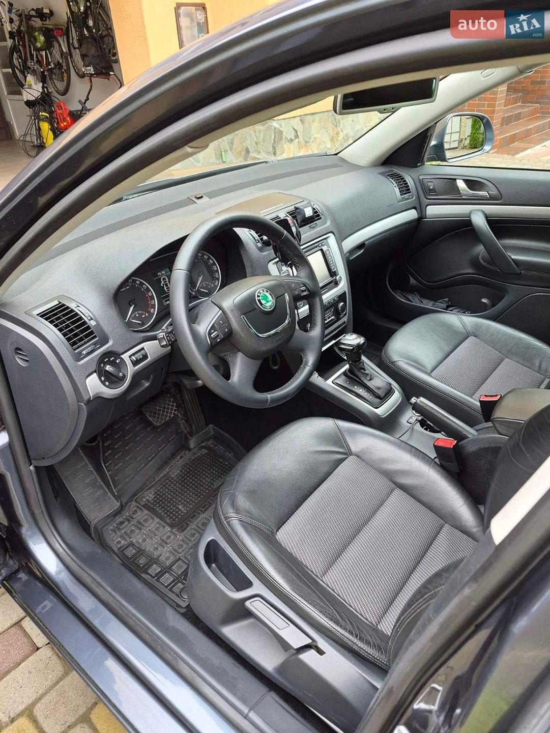 Skoda Octavia 2011 VIN TMBGT61Z6B2115750 фото оголошення 5 з 24