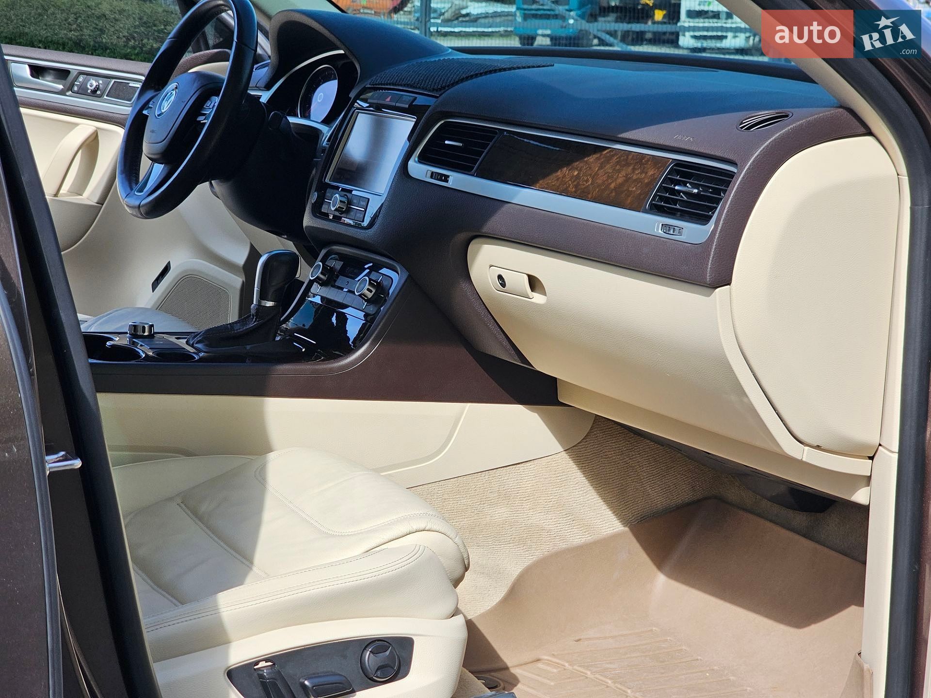 Volkswagen Touareg 2014 VIN WVGEP9BP7ED012951 фото оголошення 13 з 33