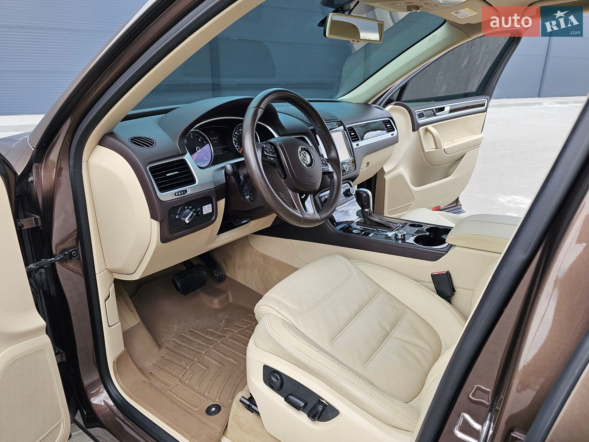 Volkswagen Touareg 2014 VIN WVGEP9BP7ED012951 фото оголошення 17 з 33
