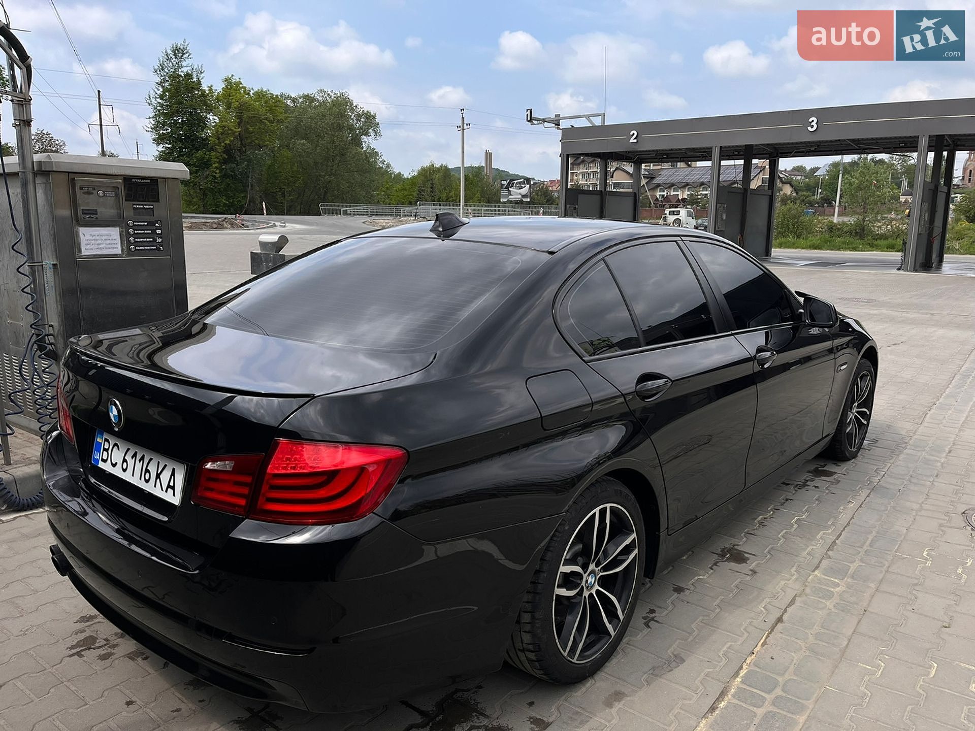BMW 5 Series 2013 VIN WBAFW11070D269969 фото оголошення 12 з 23