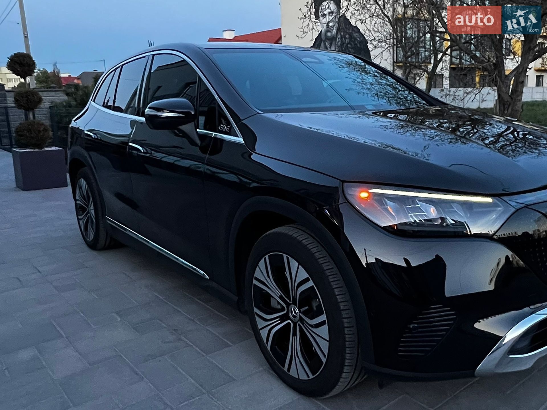 Mercedes-Benz EQE SUV 2023 VIN 4JGGM1CB3PA031524 фото оголошення 4 з 77